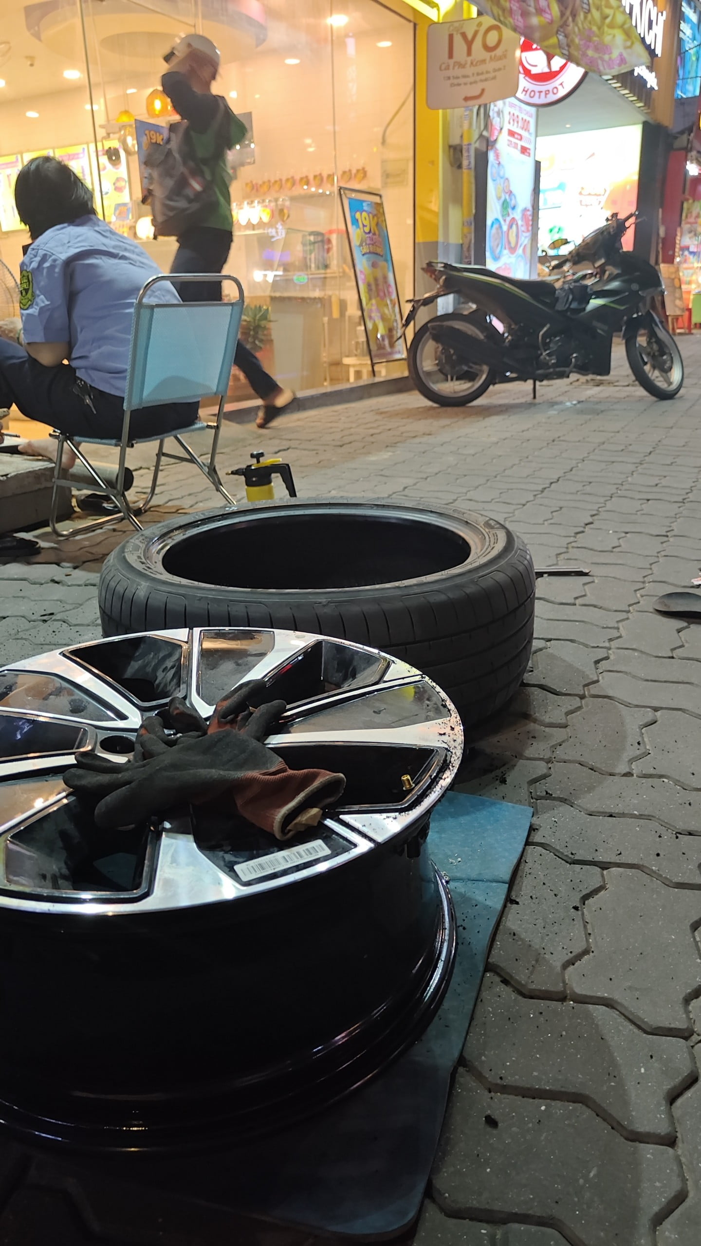 Vì sao nên gọi vá xe ô tô lưu động quận Thủ Đức của Chiến Cứu Hộ